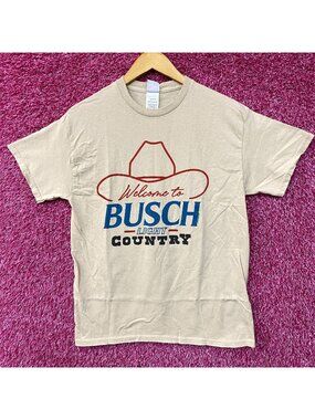 Welcome to Busch Light Country Cowboy Hat Beige T-Shirt Small